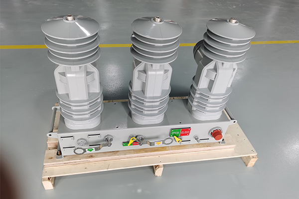 24KV Vacuum Circuit Breaker